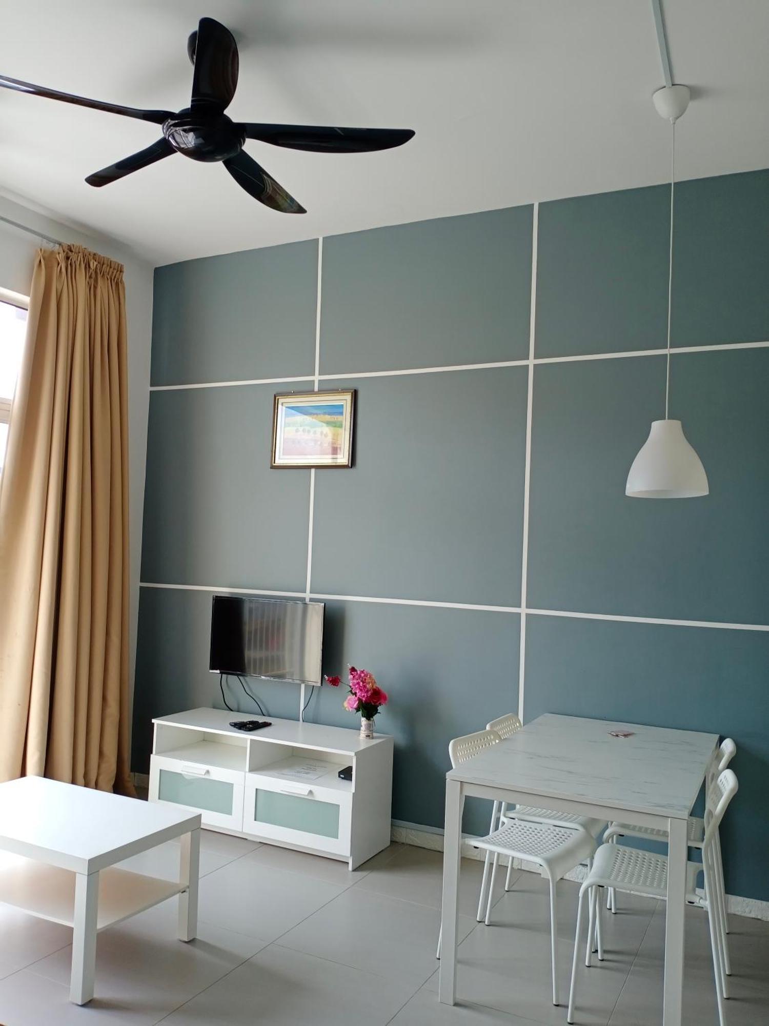 Cameron Barrington Square 1room @ Golden Hill